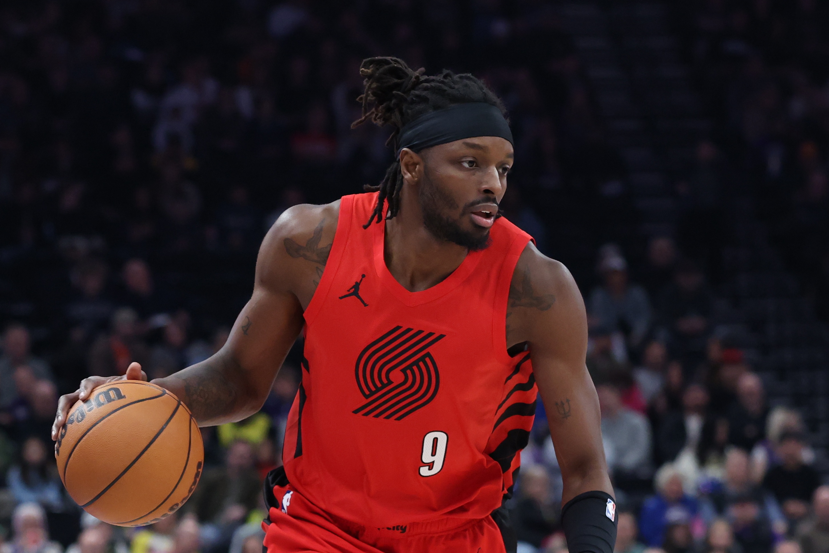 欧冠手机直播-好球员!格兰特18中11&三分8中3砍30分9板4助 拼下4前场板