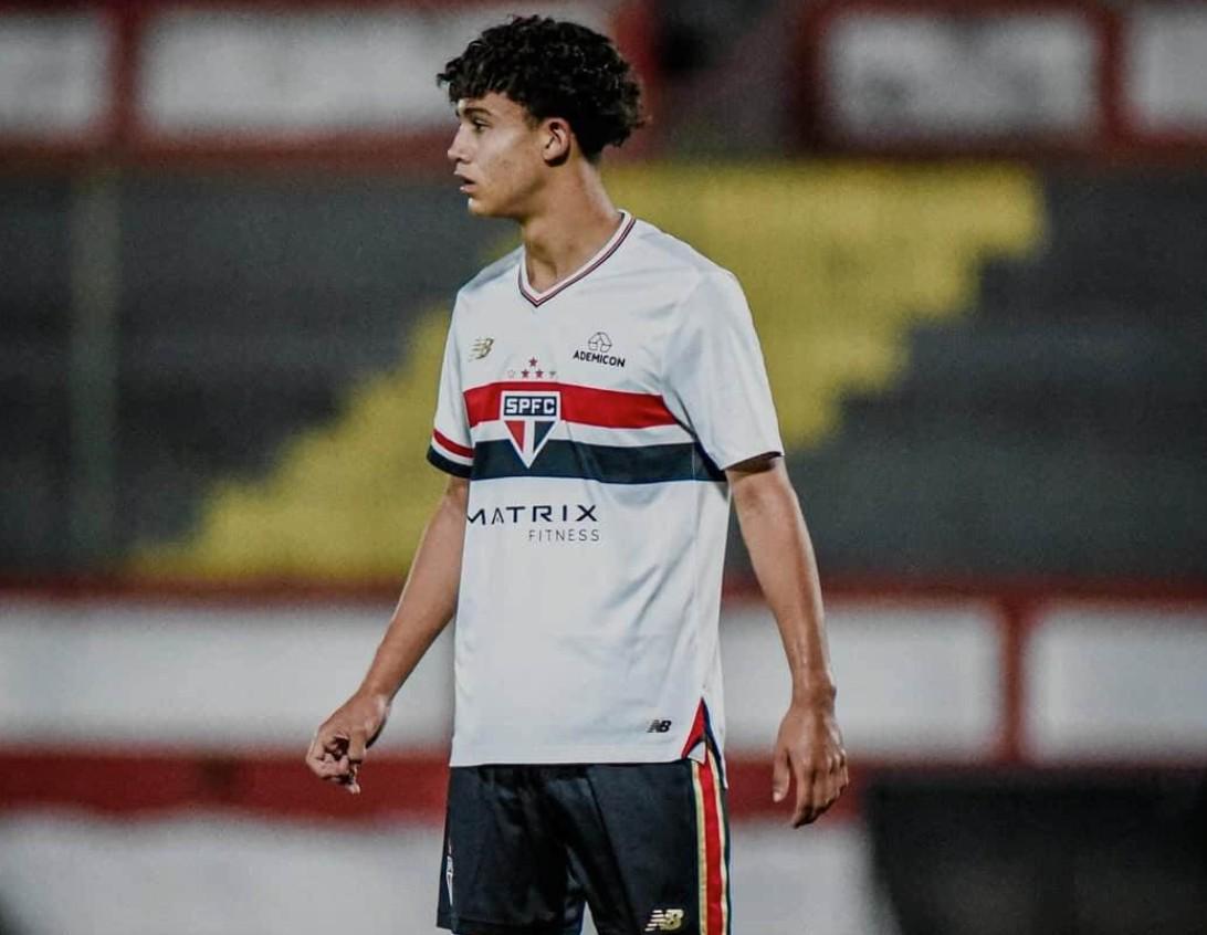 欧冠app下载-斯基拉：巴萨、国米、米兰看上圣保罗16岁前腰扎巴雷利