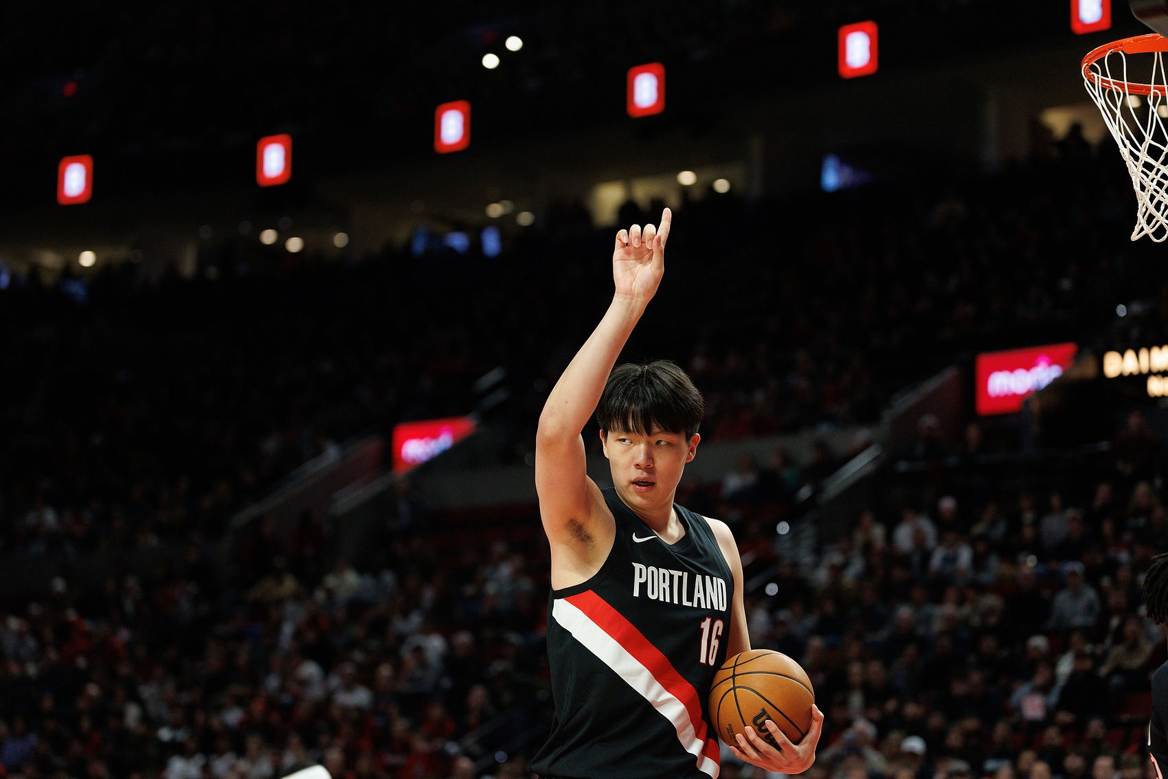 欧冠手机直播-👀杨瀚森准备出战！开拓者背靠背 罗威里斯阿夫迪亚今日全部Out